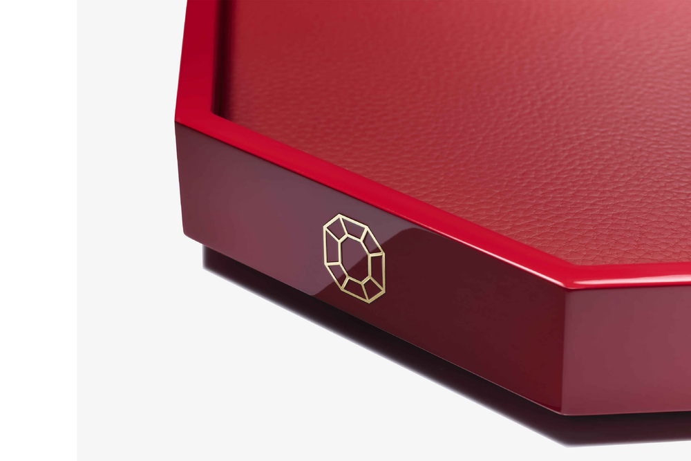 
                  
                    Octogone Tray L, Red
                  
                