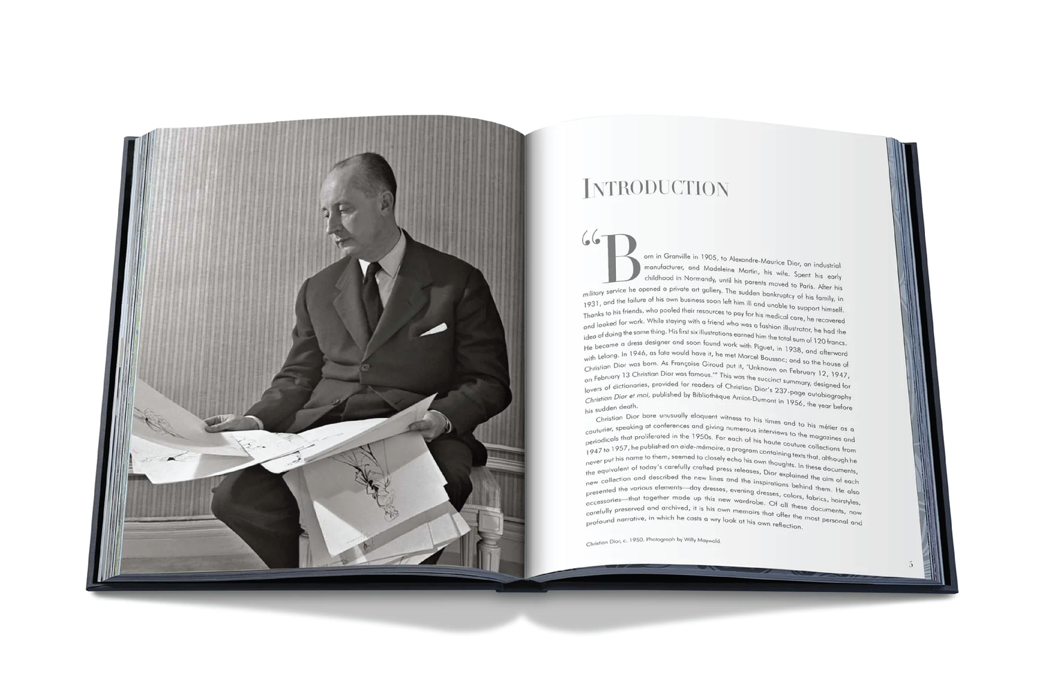 Dior by Christian Dior [Book]